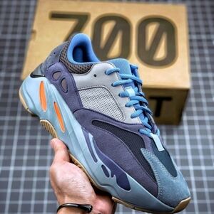 Yeezy Boost 700 Carbon Blue Adidas Size 7.5